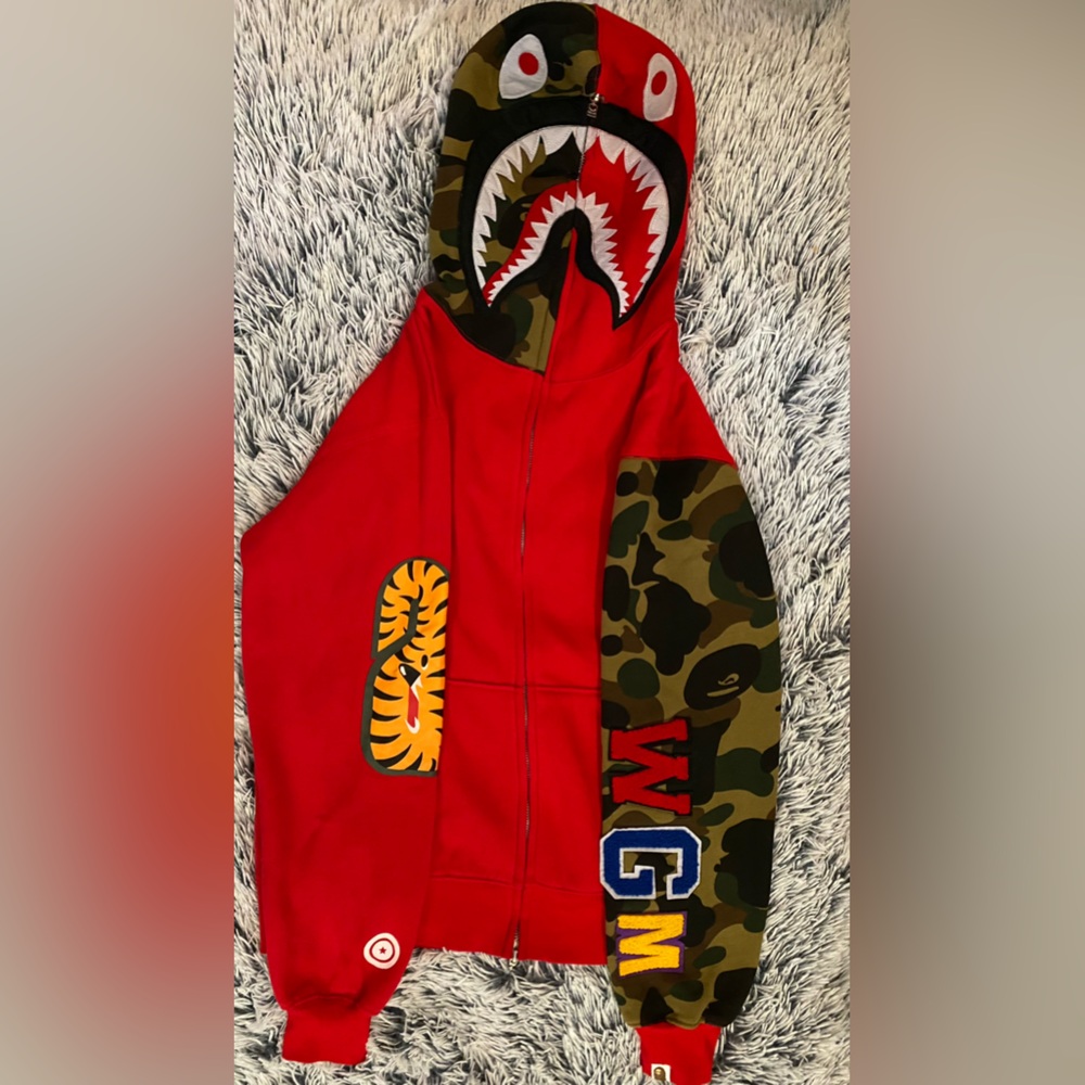 BAPE Shark Full Zip Hoodie •Replica• (Red/Camo) - Size M
